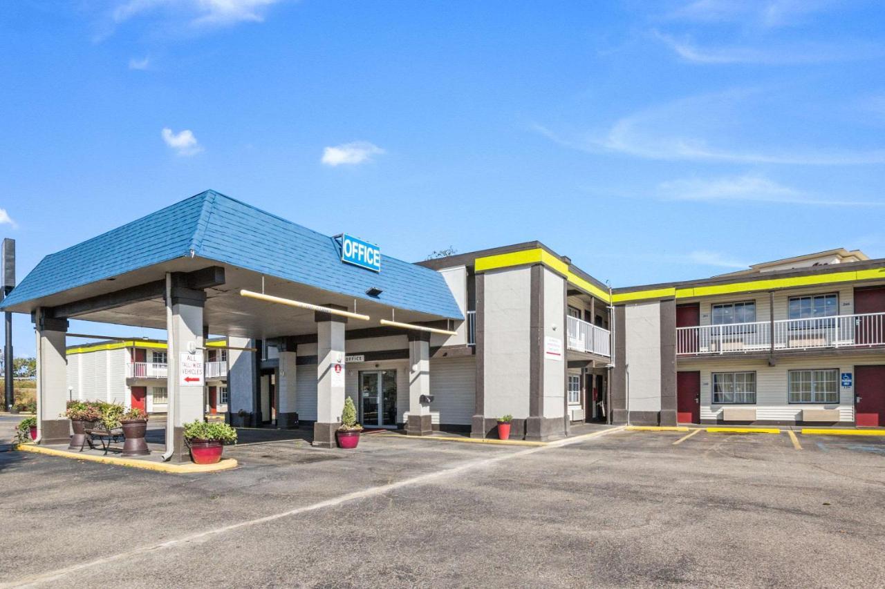 Econo Lodge Inn&Suites Terre Haute Esterno foto