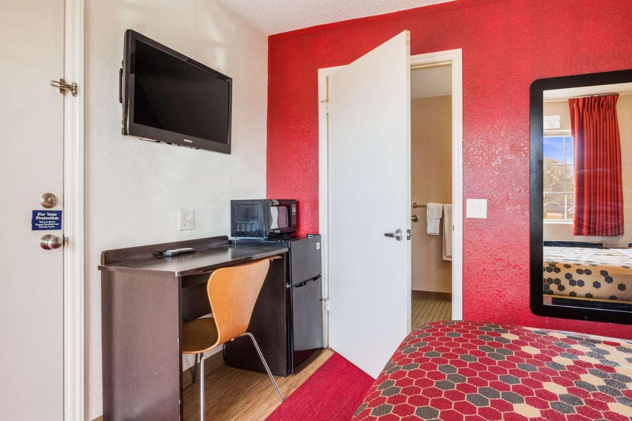 Econo Lodge Inn&Suites Terre Haute Esterno foto