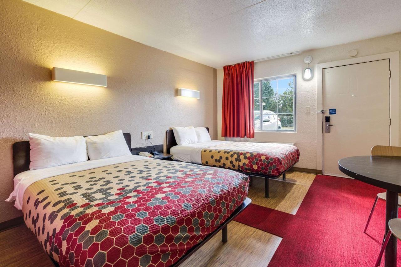 Econo Lodge Inn&Suites Terre Haute Esterno foto