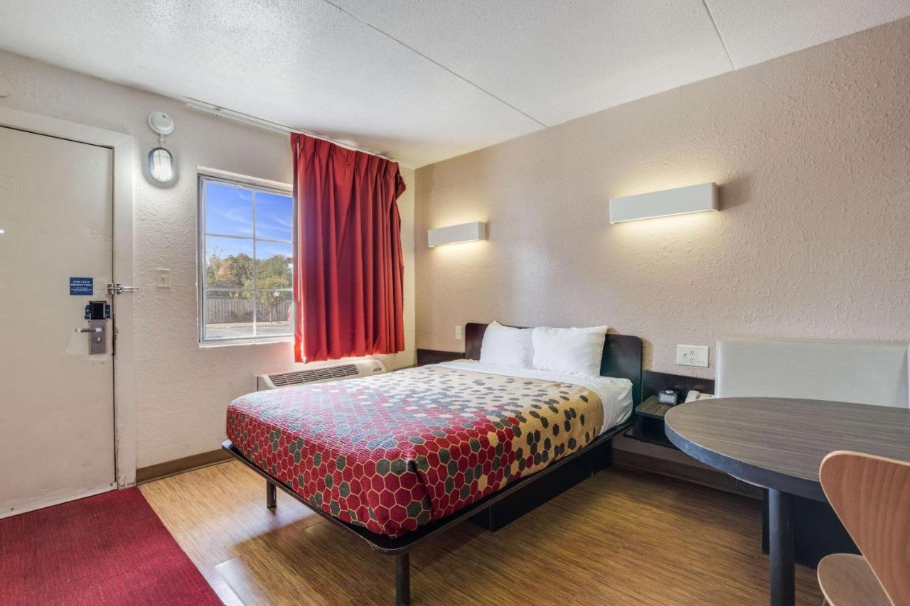 Econo Lodge Inn&Suites Terre Haute Esterno foto